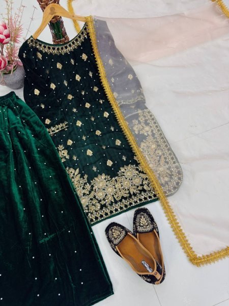 Contemporary Green Velvet Suit with Pant and  Organza Fancy Lace Dupatta Perfect for Winter Wedding Wear Ready To Wear Collection