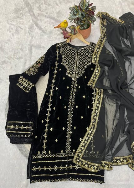 Couture Black Velvet 3 Piece Suit Set with Border Dupatta for Winter Party Wear Ready To Wear Collection