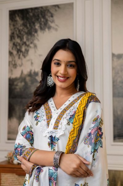 Cozy Embroidered Cotton Kurti with Pant and Printed Dupatta for Office Wear Cotton Kurtis Wholesale