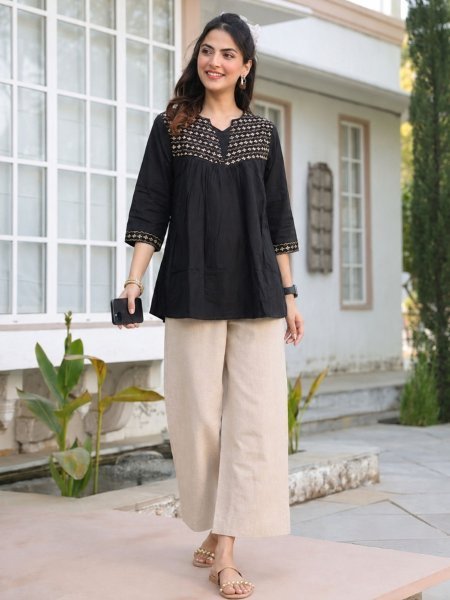Customizable Black Cotton Summer Short Top for Women with Comfortable Everyday Fit 