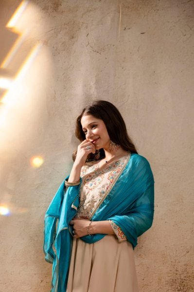 Customizable Cream Premium Chanderi Straight Kurti Pant Set with Chiffon Dupatta Embroidery Kurtis 
