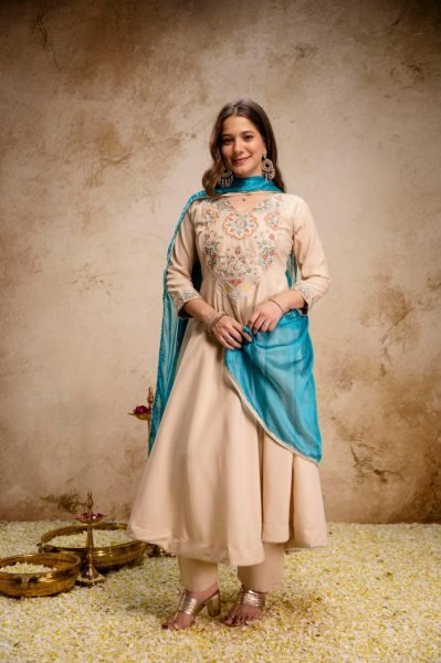 Customizable Cream Premium Chanderi Straight Kurti Pant Set with Chiffon Dupatta Embroidery Kurtis 
