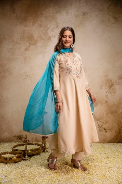 Customizable Cream Premium Chanderi Straight Kurti Pant Set with Chiffon Dupatta Embroidery Kurtis 