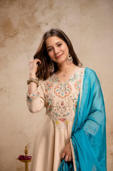 Customizable Cream Premium Chanderi Straight Kurti Pant Set with Chiffon Dupatta Embroidery Kurtis 