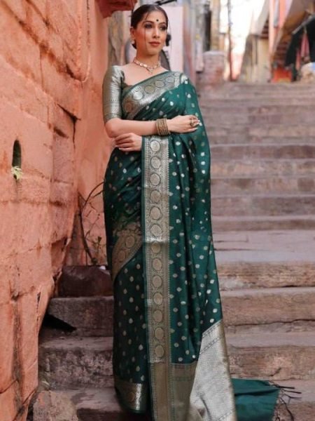 Customizable Dark Green Traditional Lichi Silk Saree with Premium Look for Ethnic Collection Silk Sarees Wholesale