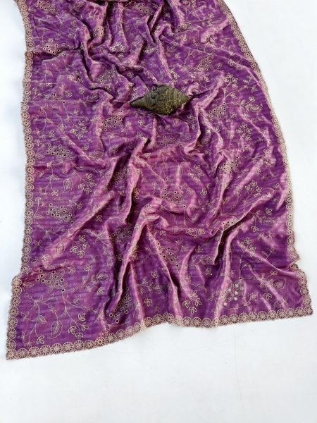 Customizable Light Purple Wedding Pure Soft Silk Saree with Floral Cutwork Border Silk Sarees Wholesale