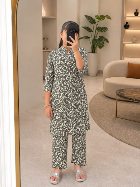 Dapper Black Kids Girls Viscose Printed Kurti and Matching Pant For Bulk Order Kurtis