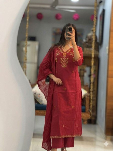 Dapper Red Cotton Kurti Set with Handwork for Daily Wear at Manufacturer Rate Kurtis