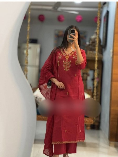 Dapper Red Cotton Kurti Set with Handwork for Daily Wear at Manufacturer Rate Cotton Kurtis Wholesale
