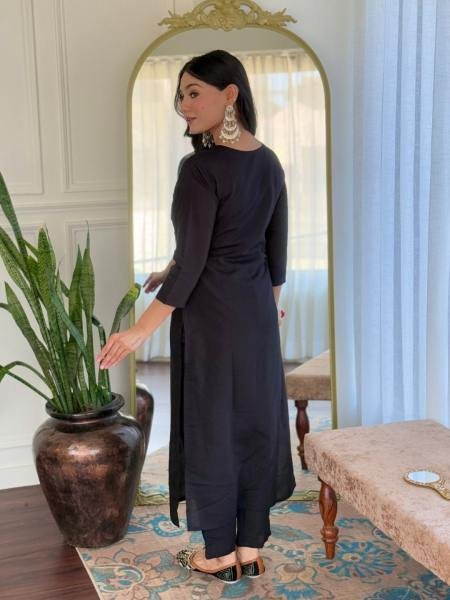 Dazzling Black Viscose Embroidered Straight Kurta Set with Organza Dupatta  Straight Cut Long Kurtis