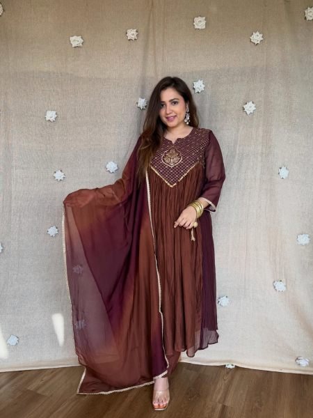 Dazzling Brown Pure Mal Chanderi Anarkali Kurta Pant Dupatta Set with Bracelet Kurtis