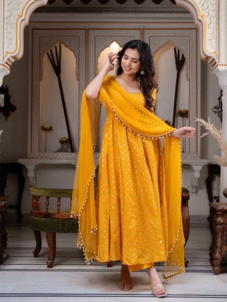 Dazzling Dola Silk Anarkali Suit Set with Jacquard Butti and Organza Silk Dupatta For Family Functions 