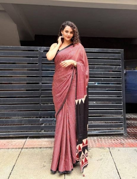 Dazzling Maroon Designer Semi Gajji Soft Silk Saree with Traditional Look for Women Silk Sarees Wholesale