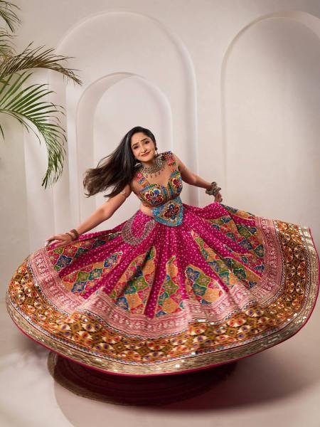Dazzling Navratri Chaniya Choli With Real Mirror Work And Muslin Cotton Dupatta For Woman At Best Rates Navratri Lehnega Choli