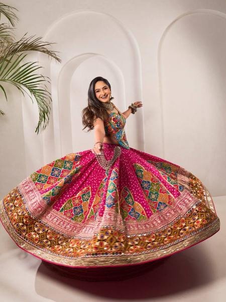 Dazzling Navratri Chaniya Choli With Real Mirror Work And Muslin Cotton Dupatta For Woman At Best Rates Navratri Lehnega Choli