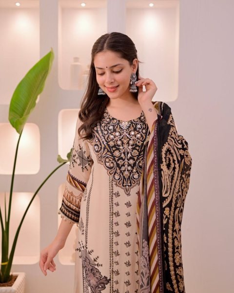 Dazzling Pakistani Maslin Mirror Work Suit with Dupatta for Office Wear Cotton Kurtis Wholesale