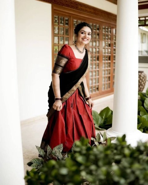 Dazzling Red Unstitched Kanjivaram Silk Half Saree with Banarasi Silk Blouse Half Saree Lehenga