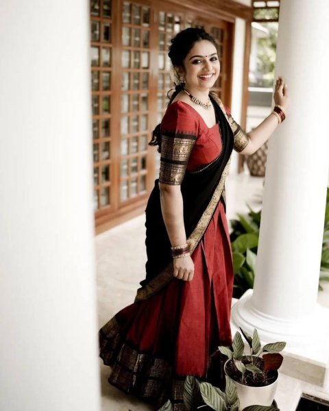 Dazzling Red Unstitched Kanjivaram Silk Half Saree with Banarasi Silk Blouse Half Saree Lehenga