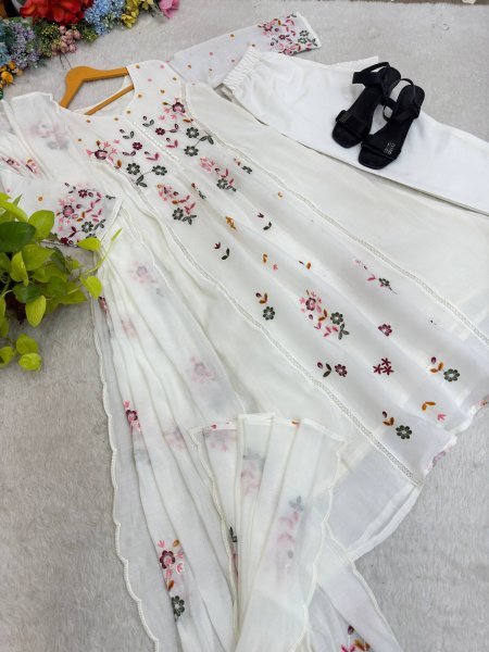 Dazzling White Mul Chanderi Pant Dupatta Set with GPO Lace and Potli at Manufacturer  Ready To Wear Collection