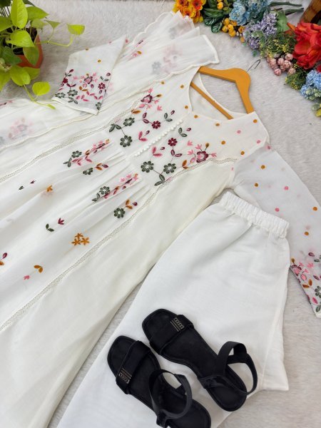 Dazzling White Mul Chanderi Pant Dupatta Set with GPO Lace and Potli at Manufacturer  Ready To Wear Collection