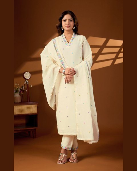 Dazzling White Pure Cotton Embroidered Kurti Pant Set with Cotton Dupatta for Daily Wear Cotton Kurtis Wholesale