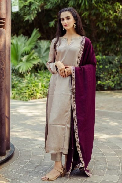 Delightful Cream Heavy Roman Fabric Embroidered Suit Set with Vichitra Dupatta Embroidery Kurtis 
