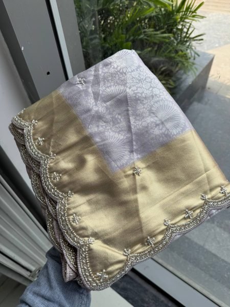 Delightful Lavender Pure Kanjivarm Silk Saree with Cutwork Arco Border for Wedding Wear Silk Sarees Wholesale