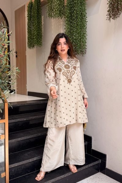 Delightful White Silk Crepe Embroidered Kurti Plazzo Set for Women Ready to Wear Ethnic Wear CO ORD Sets