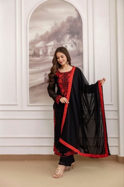 Designer Black Georgette Kurti Pant Georgette Dupatta Set Ready-to-Wear Ethnic Wear for Women Embroidery Kurtis 