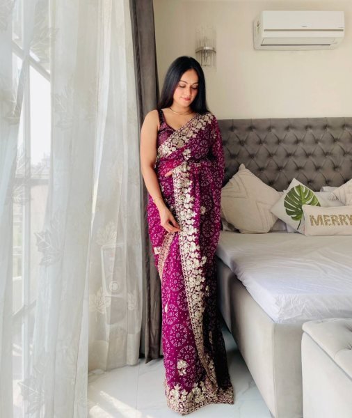 Designer Digital Print Georgette Saree with Mono Silk Blouse 4 Color Options Ready for Wholesale  Georgette Sarees Wholesale