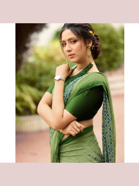 Designer Faux Georgette Saree With Floral Print Georgette Sarees Wholesale