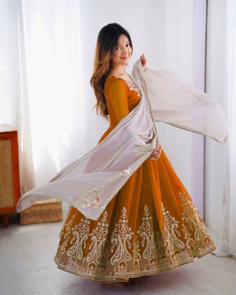 Designer Georgette Suit Set Ready to Ship with Dupatta  Set New Collection for Womens Wear at Wholesale Price Anarkali Kurtis 