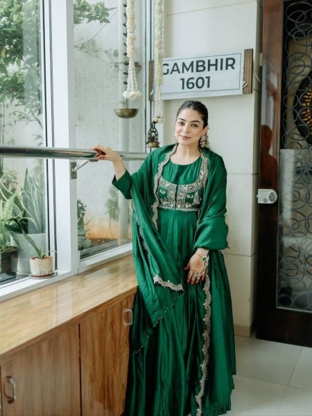 Distinctive Green Festive Wear Gown with Koti and Embroidery Dupatta Kurti With Dupatta Wholesale