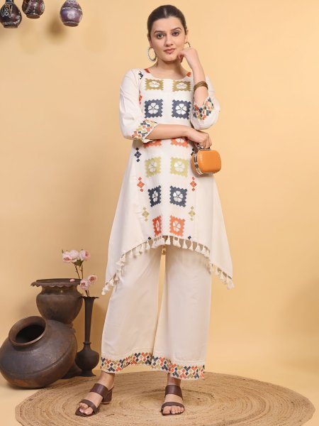 Distinctive OffWhite Premium Pure Cotton Two Piece Co Ord Set with Lace Work 