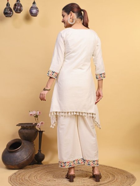 Distinctive OffWhite Premium Pure Cotton Two Piece Co Ord Set with Lace Work CO ORD Sets