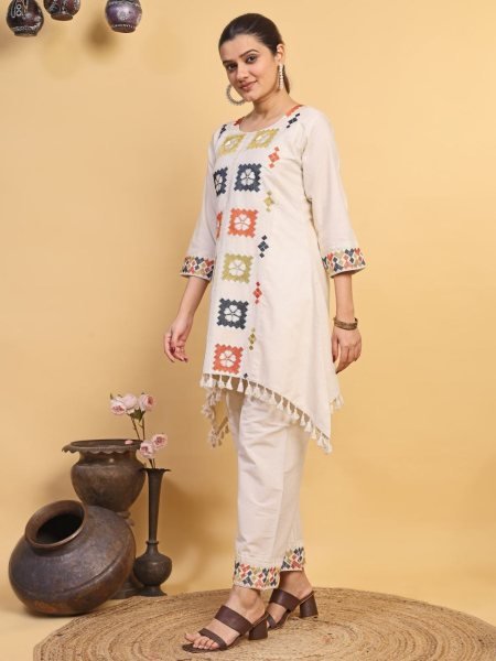 Distinctive OffWhite Premium Pure Cotton Two Piece Co Ord Set with Lace Work CO ORD Sets