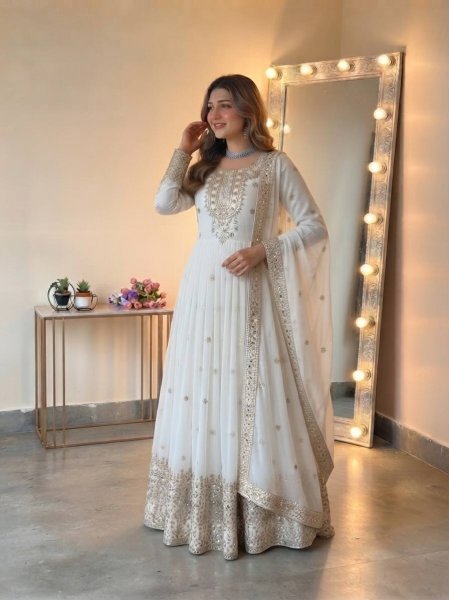 Distinctive White Georgette Gown with Lace Border Dupatta For Women Ready To Wear Collection