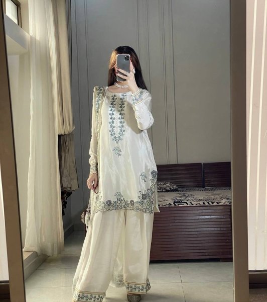 Distinctive White Pakistani Farshi Salwar Suit Set with Dupatta for Wedding Wear Ready To Wear Collection