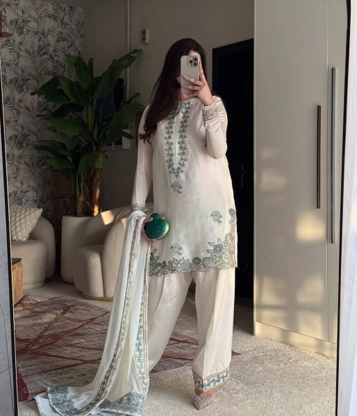 Distinctive White Pakistani Farshi Salwar Suit Set with Dupatta for Wedding Wear Ready To Wear Collection