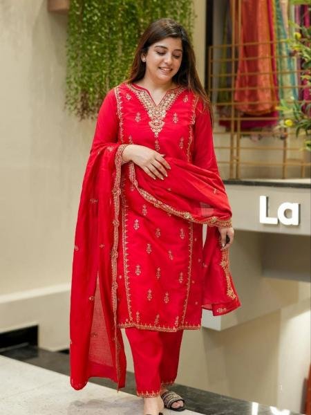 Radiating Red Chanderi Silk Kurta Set with Embroidered Dupatta for Diwali 