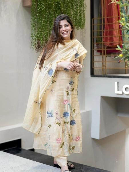 Dreamy Floral Printed Kurta Pant with Dupatta For Woman 2025 Diwali Collection