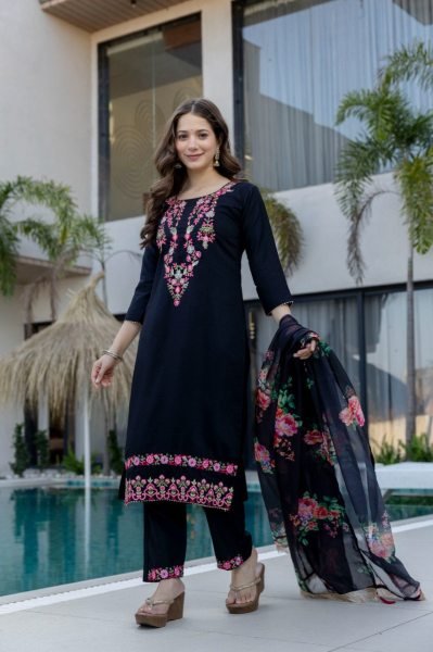 Durable Black Embroidered Floral Kurta Set With Dupatta For Office Wear  Straight Cut Long Kurtis