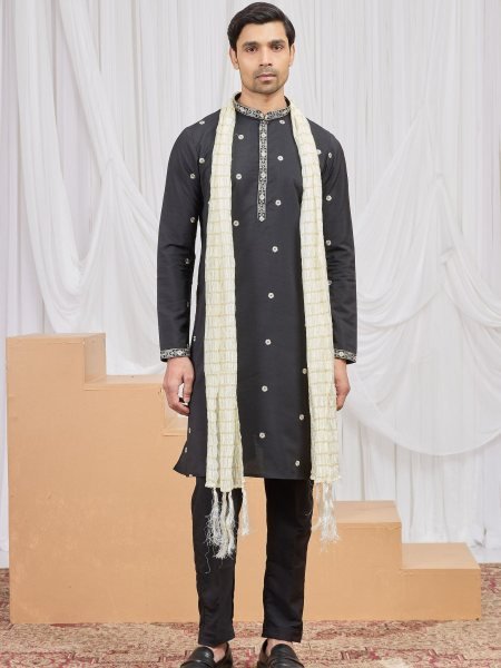 Durable Black Embroidered Kurta Pant Set at Manufacturer Price Mens Wear