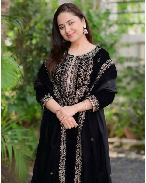 Dynamic Black Party Wear Set with Embroidery Sequence Work At Wholesale Rate Ready To Wear Collection