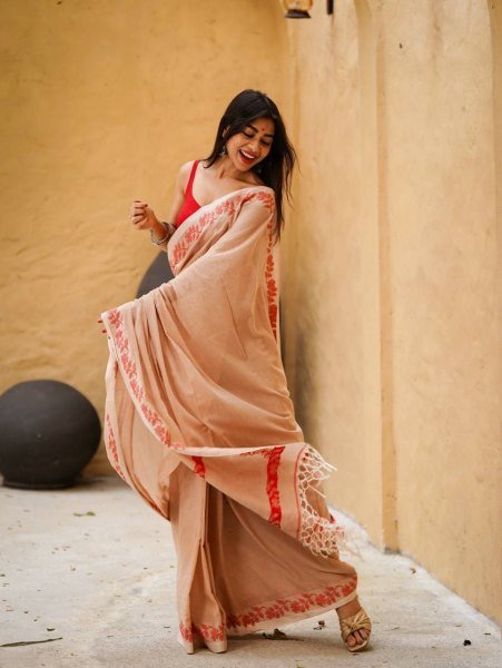 Dynamic Cream Royal Linen Cotton Saree with Soft and Comfortable Fabric Feel Cotton Sarees Wholesale