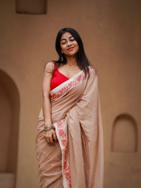 Dynamic Cream Royal Linen Cotton Saree with Soft and Comfortable Fabric Feel Cotton Sarees Wholesale