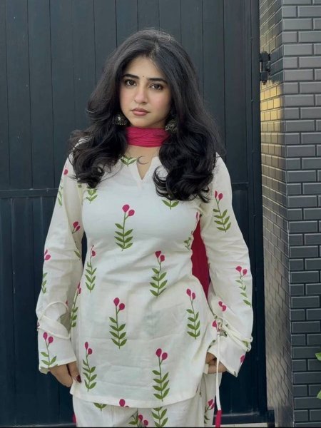 Dynamic Pink Elegant Cambric Cotton Farshi Suit Set with Stylish Fancy Sleeves Ready To Wear Suit