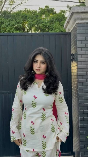 Dynamic Pink Elegant Cambric Cotton Farshi Suit Set with Stylish Fancy Sleeves Ready To Wear Collection