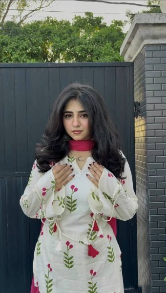 Dynamic Pink Elegant Cambric Cotton Farshi Suit Set with Stylish Fancy Sleeves Ready To Wear Collection