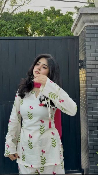 Dynamic Pink Elegant Cambric Cotton Farshi Suit Set with Stylish Fancy Sleeves Ready To Wear Collection